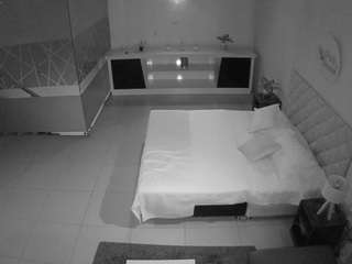 voyeurcam-jb-office-1