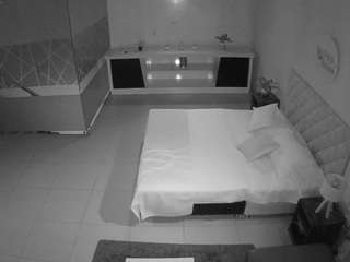 voyeurcam-jb-office-1