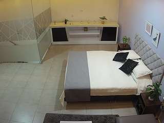 voyeurcam-jb-office-1 camsoda