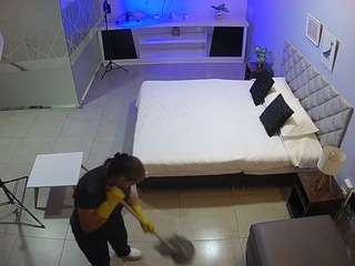 voyeurcam-jb-office-1 camsoda