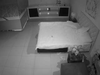 voyeurcam-jb-office-1