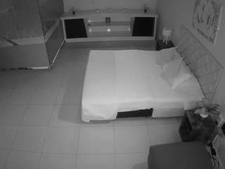 voyeurcam-jb-office-1