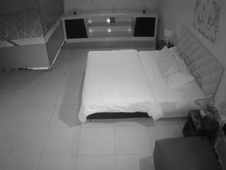 voyeurcam-jb-office-1