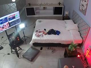 voyeurcam-jb-office-1