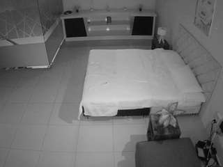 voyeurcam-jb-office-1