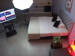 voyeurcam-jb-office-1