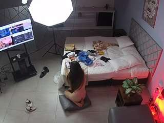 voyeurcam-jb-office-1
