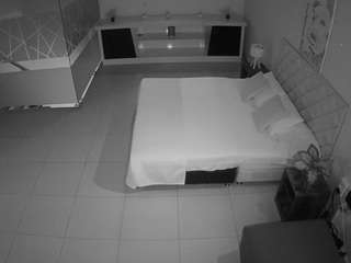 voyeurcam-jb-office-1