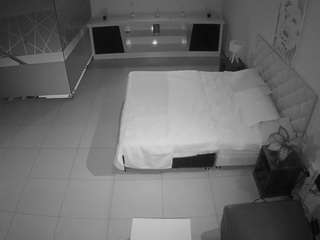 voyeurcam-jb-office-1