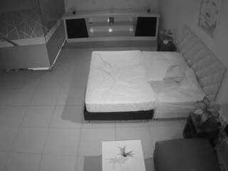 voyeurcam-jb-office-1