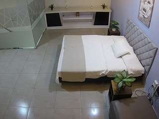 voyeurcam-jb-office-1