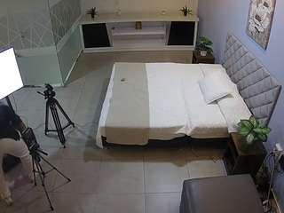 voyeurcam-jb-office-1