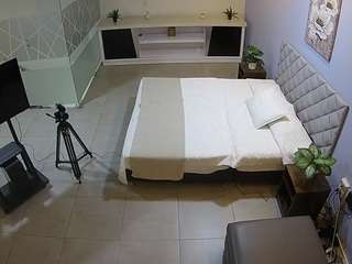 voyeurcam-jb-office-1