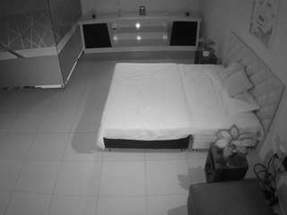 voyeurcam-jb-office-1