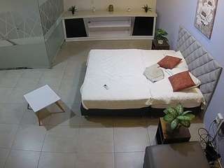 voyeurcam-jb-office-1