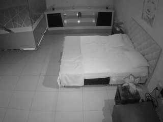 voyeurcam-jb-office-1