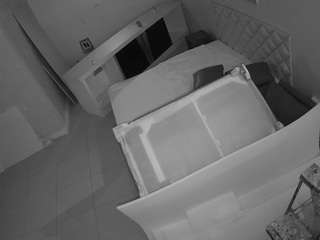 voyeurcam-jb-office-1