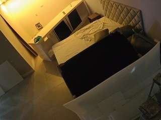 voyeurcam-jb-office-1