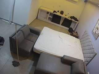 voyeurcam-jb-office-1