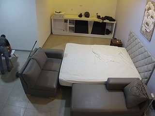 voyeurcam-jb-office-1