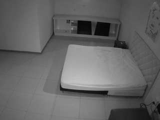 voyeurcam-jb-office-1