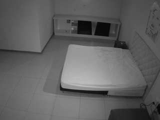 voyeurcam-jb-office-1