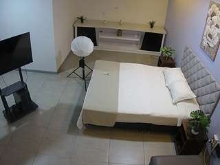 voyeurcam-jb-office-1