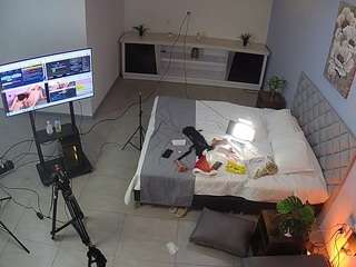 voyeurcam-jb-office-1