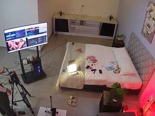 voyeurcam-jb-office-1