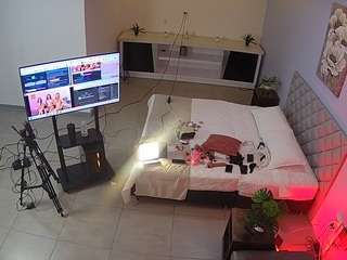 voyeurcam-jb-office-1