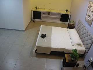 voyeurcam-jb-office-1