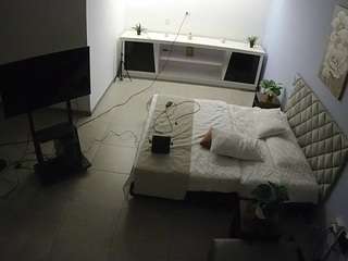 voyeurcam-jb-office-1