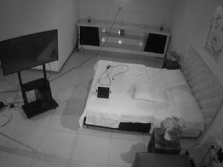 voyeurcam-jb-office-1