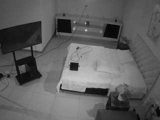 voyeurcam-jb-office-1