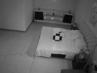 voyeurcam-jb-office-1