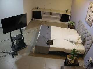 voyeurcam-jb-office-1