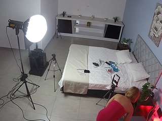 voyeurcam-jb-office-1