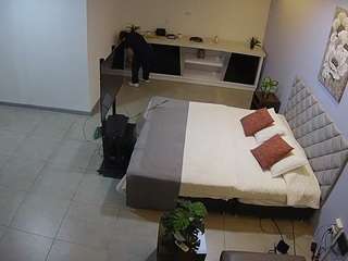 voyeurcam-jb-office-1