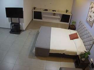 voyeurcam-jb-office-1