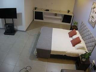 voyeurcam-jb-office-1