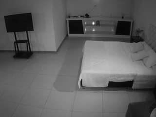 voyeurcam-jb-office-1