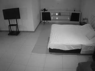 voyeurcam-jb-office-1