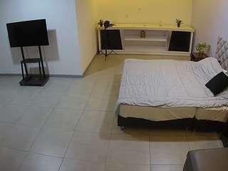 voyeurcam-jb-office-1