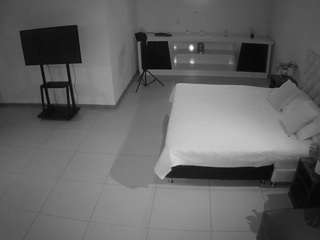 voyeurcam-jb-office-1