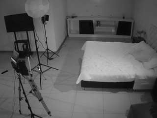 voyeurcam-jb-office-1