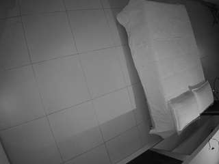 voyeurcam-jb-office-1