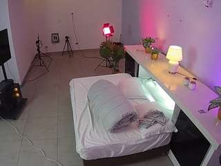 voyeurcam-jb-office-1