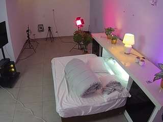 voyeurcam-jb-office-1