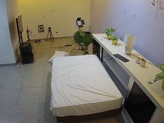 voyeurcam-jb-office-1