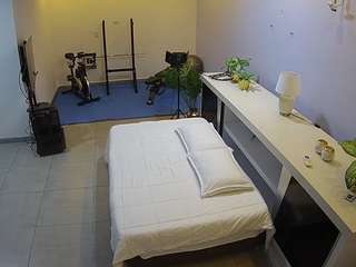 voyeurcam-jb-office-1